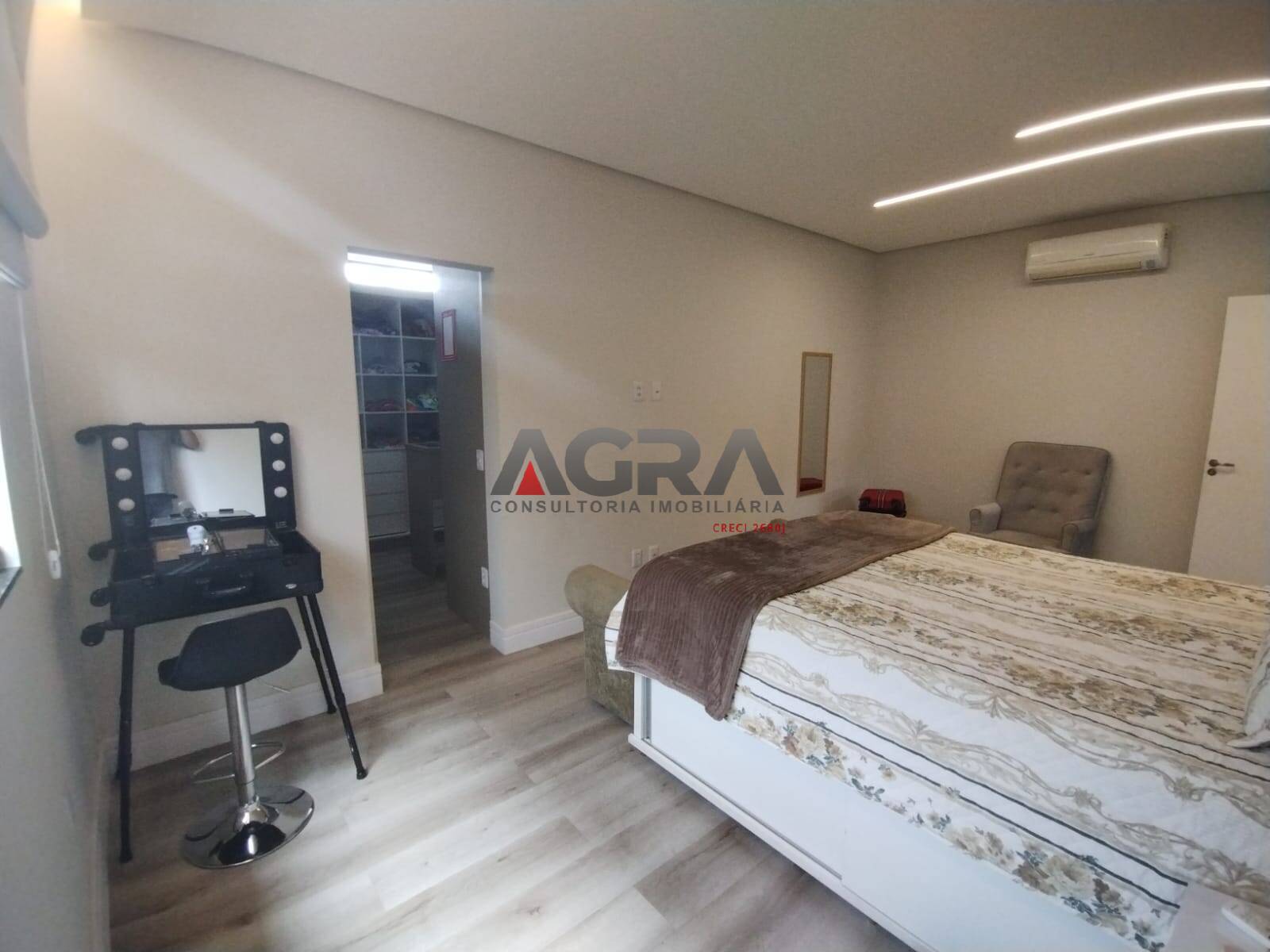 Casa de Condomínio à venda com 4 quartos, 240m² - Foto 26