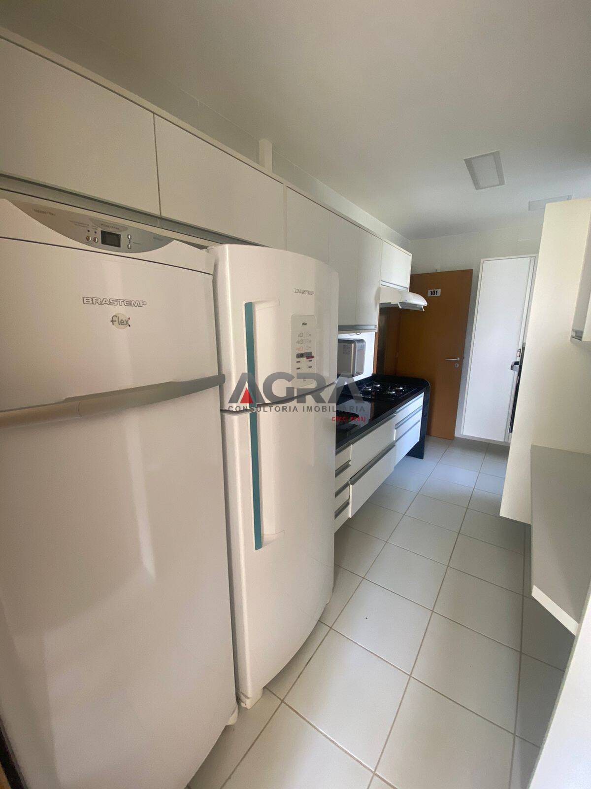 Apartamento à venda com 3 quartos, 94m² - Foto 9