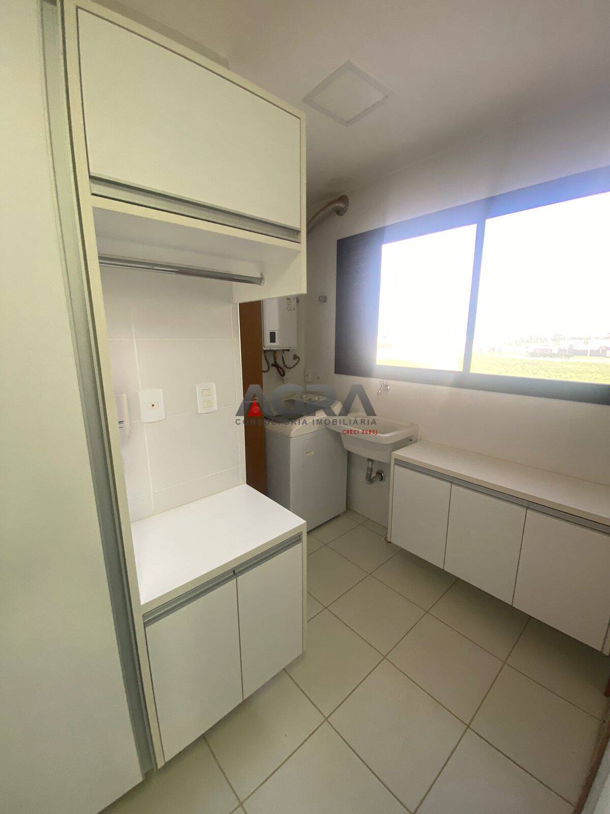 Apartamento à venda com 3 quartos, 94m² - Foto 13