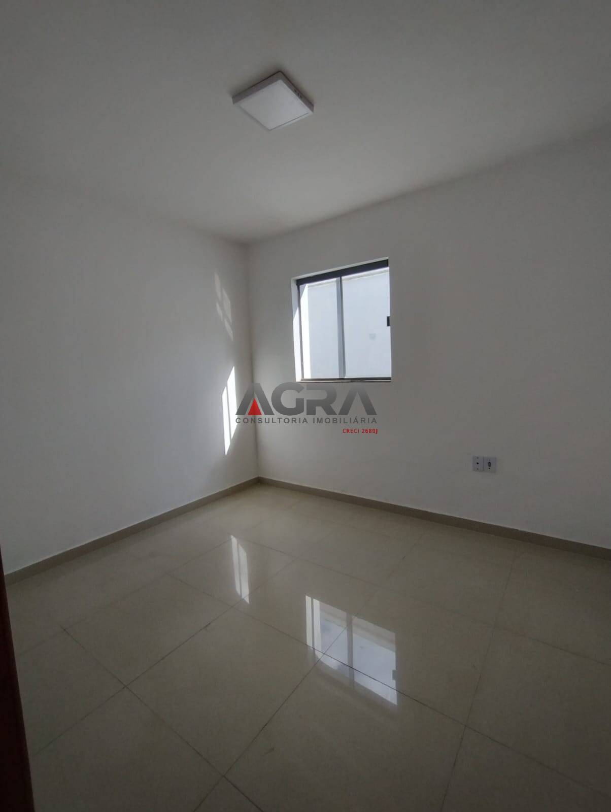 Casa à venda com 4 quartos, 200m² - Foto 12