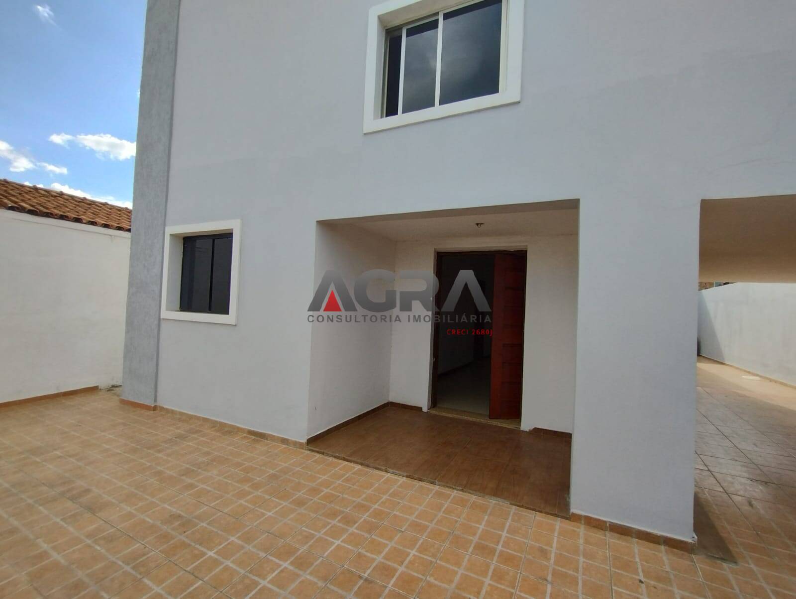 Casa à venda com 4 quartos, 200m² - Foto 3